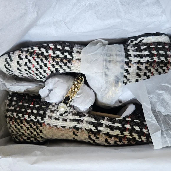 Charles & KEITH Woven Chain-Link Mary Jane Flats - Picture 3 of 6